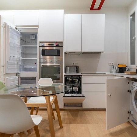 Апартаменты Cozy And Central-1Bd 1Bth- Cortes Мадрид Экстерьер фото