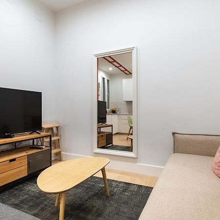 Апартаменты Cozy And Central-1Bd 1Bth- Cortes Мадрид Экстерьер фото